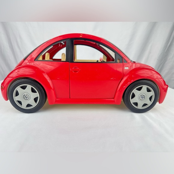 Vintage Year 2000 Barbie VW Bug in Red - Picture 5 of 11